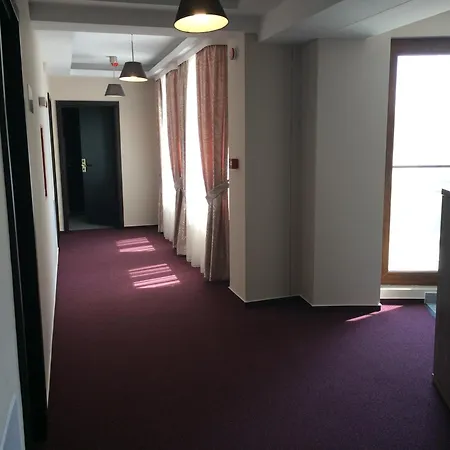 Lucas Boutique Hotel 3*