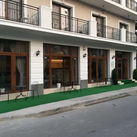 Lucas Boutique Hotel 3*