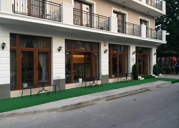 Lucas Boutique Hotel 3*